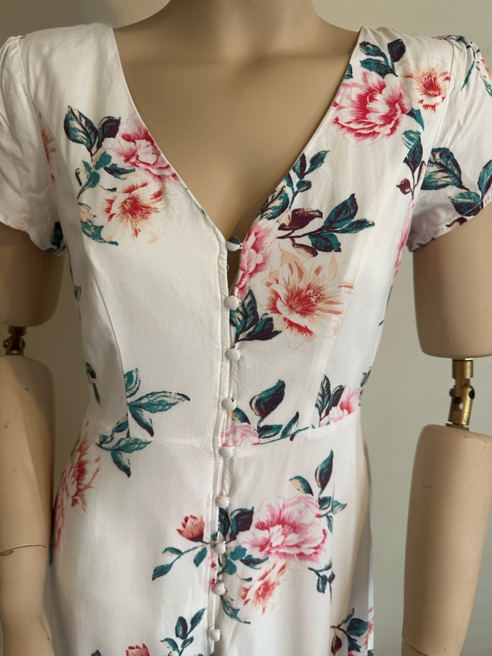 Trixxi White Maxi Dress with Pink Rose Print - Picture 3 of 10